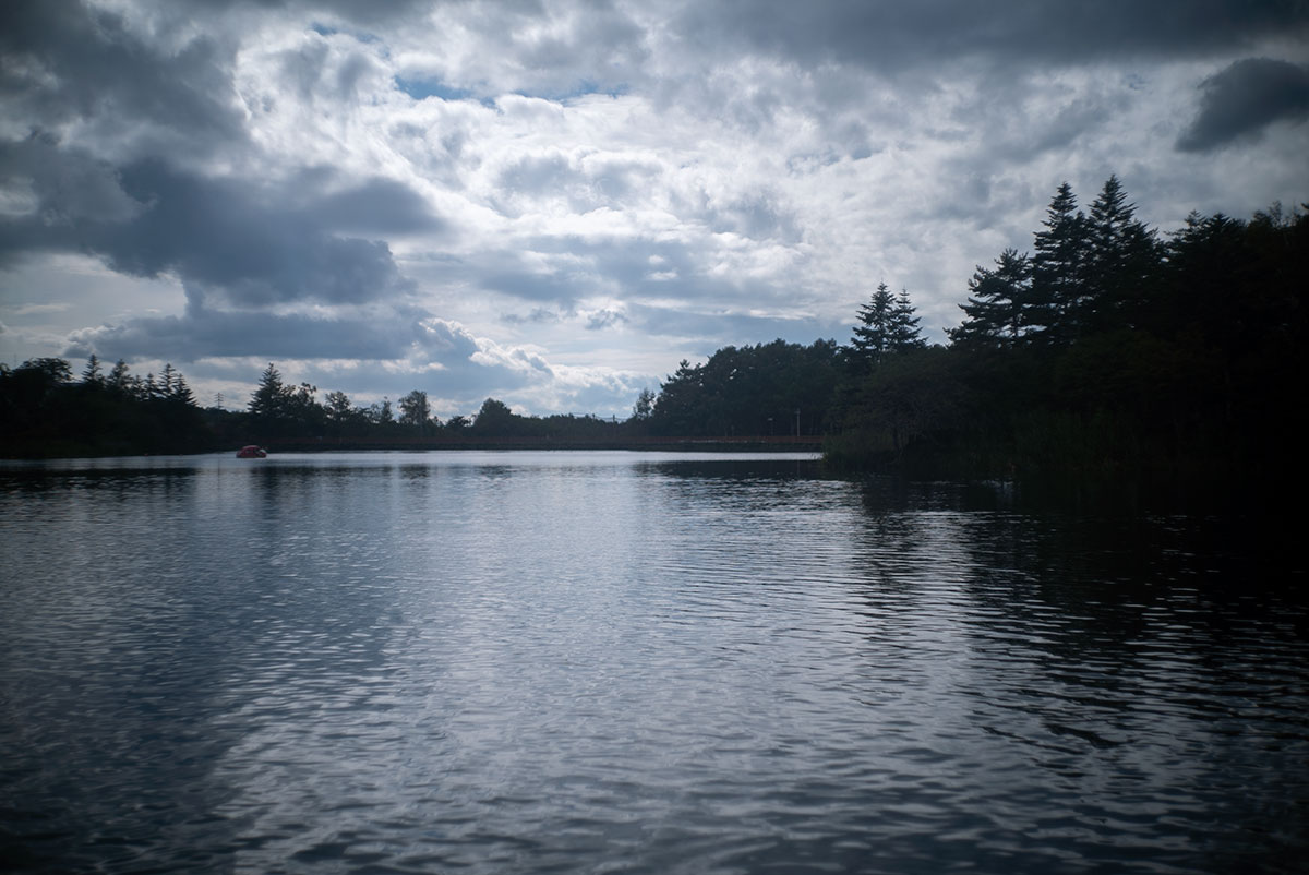 Olympus G.Zuiko F.C. 1:1.9 f=4.5cm で白樺湖を撮影。